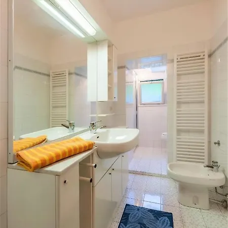 Novecentesca In Versilia - House - * מאסה